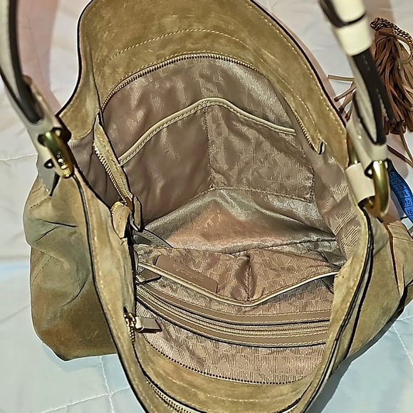Suede Michael Kors hobo bag - Picture 8 of 8